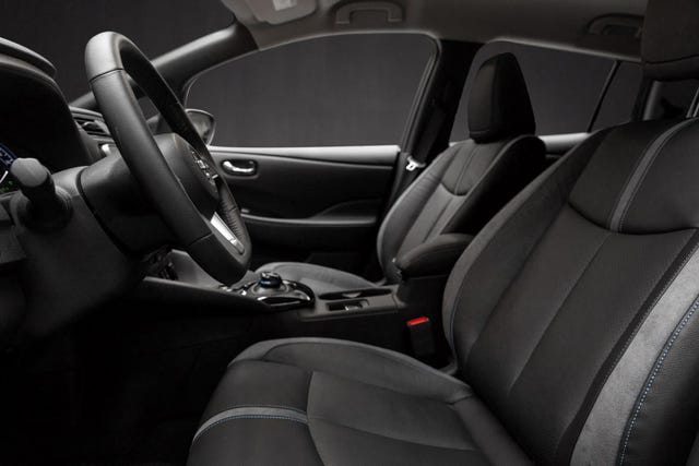 2019 NISSAN LEAF - 19