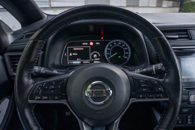 2019 NISSAN LEAF - 10