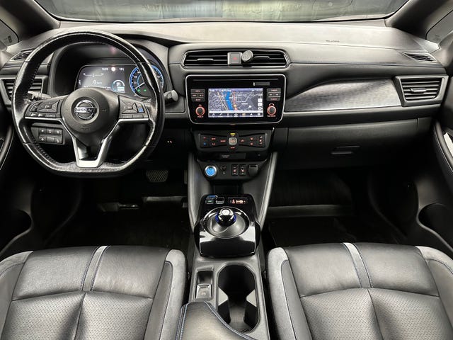 2019 NISSAN LEAF - 17