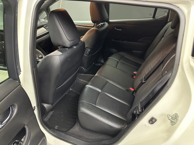 2019 NISSAN LEAF - 16