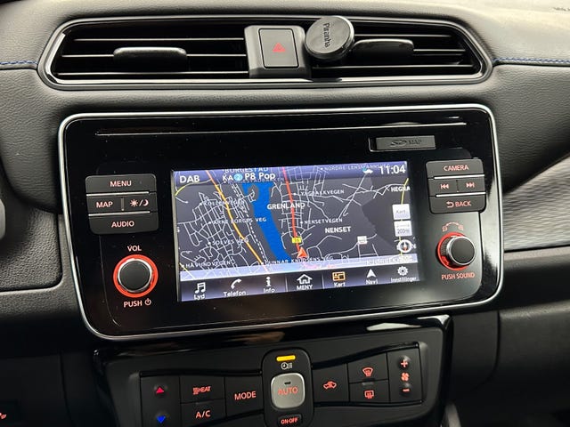 2019 NISSAN LEAF - 28