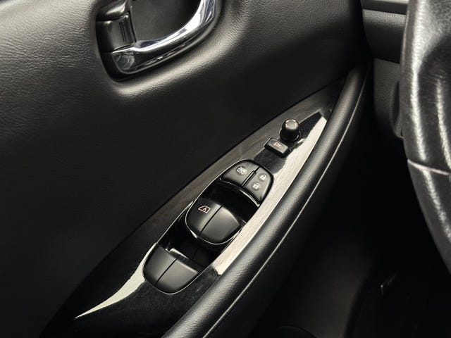 2019 NISSAN LEAF - 31