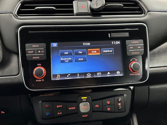 2019 NISSAN LEAF - 24