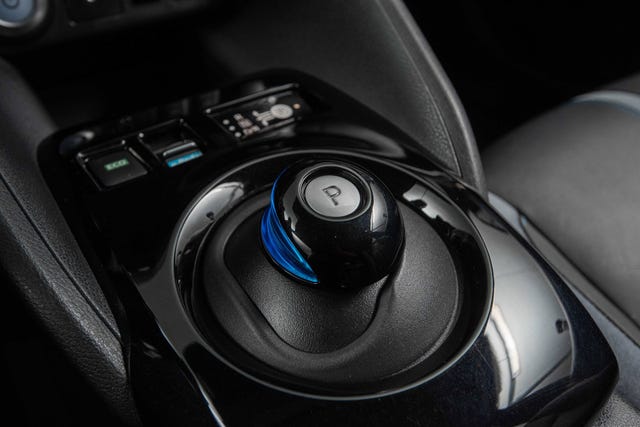 2019 NISSAN LEAF - 17