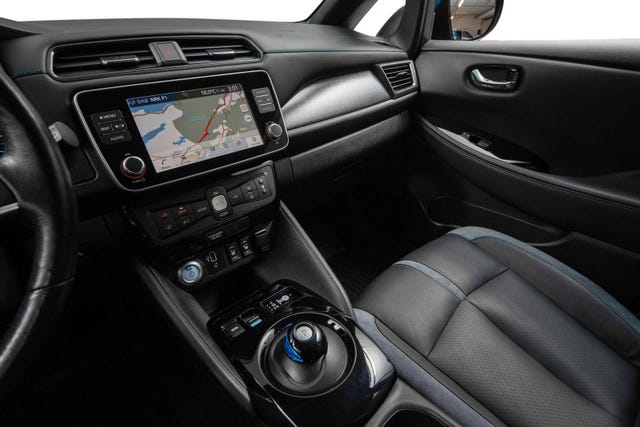 2019 NISSAN LEAF - 16