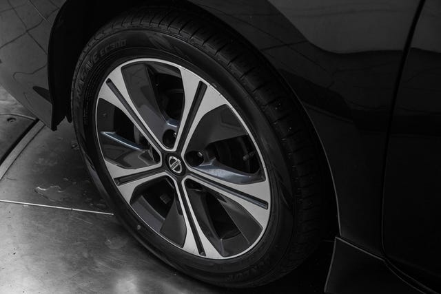 2021 NISSAN LEAF - 9