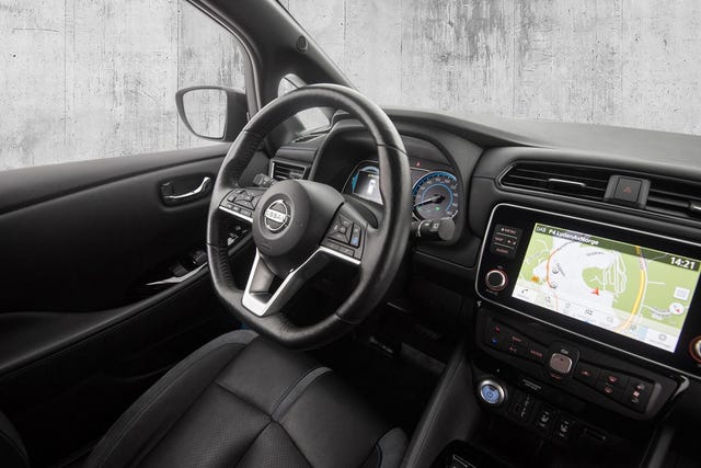 2021 NISSAN LEAF - 24