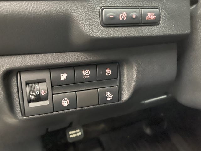 2019 NISSAN LEAF - 18