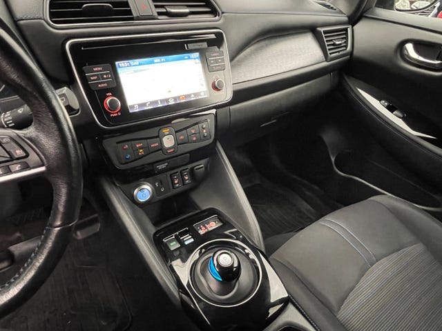 2019 NISSAN LEAF - 13