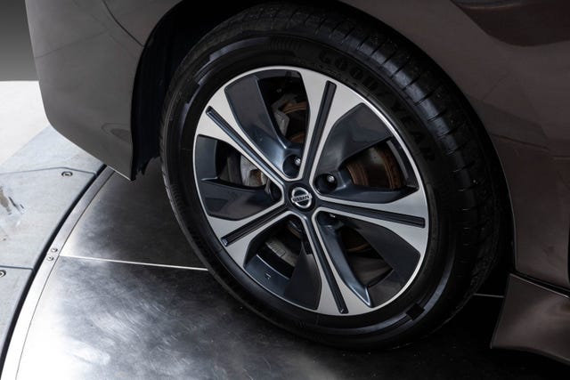 2019 NISSAN LEAF - 9