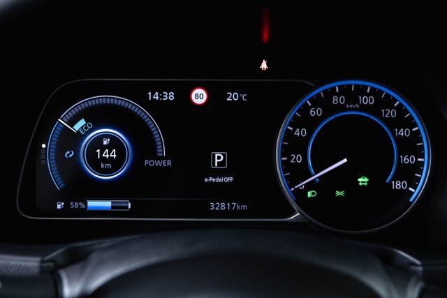 2019 NISSAN LEAF - 11