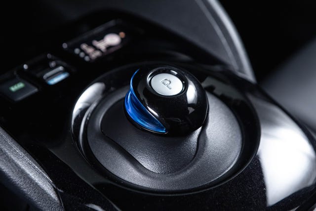 2019 NISSAN LEAF - 18