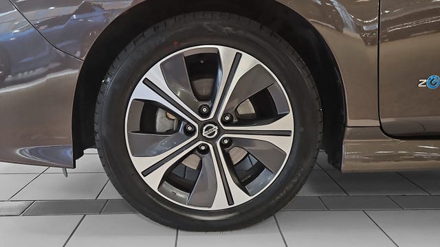 2019 NISSAN LEAF - 23