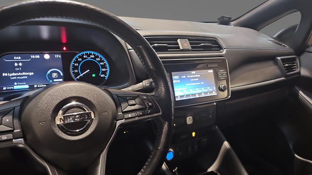 2019 NISSAN LEAF - 11