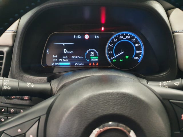 2019 NISSAN LEAF - 10
