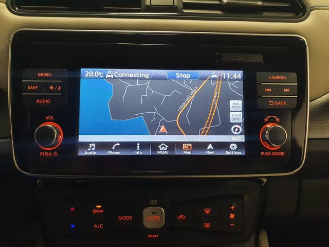 2019 NISSAN LEAF - 16