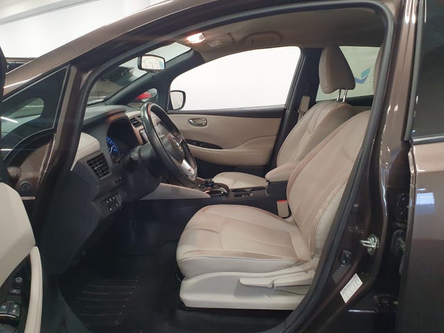 2019 NISSAN LEAF - 7