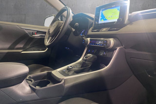 2021 TOYOTA RAV4 - 17