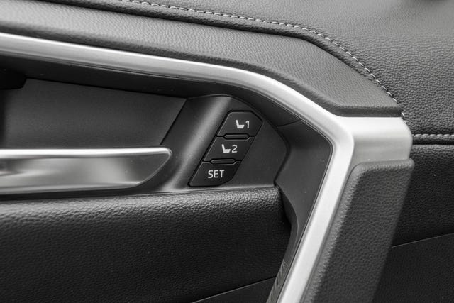 2021 TOYOTA RAV4 - 12