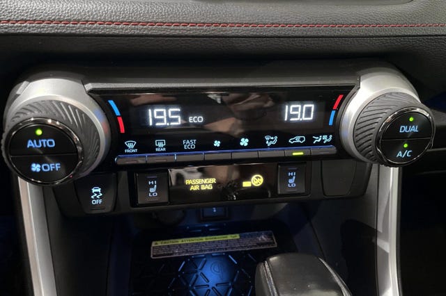 2021 TOYOTA RAV4 - 33