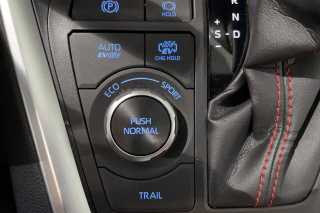 2021 TOYOTA RAV4 - 32
