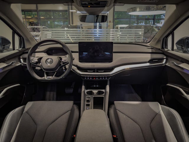 2022 SKODA ENYAQ - 11