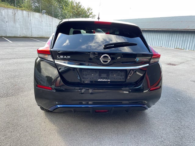 2021 NISSAN LEAF - 8