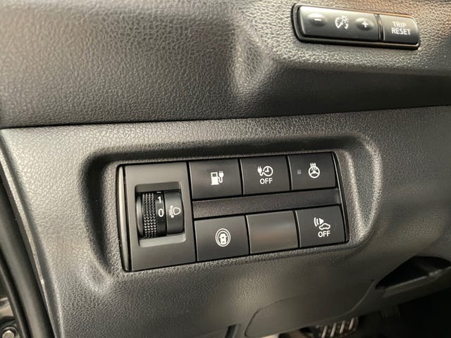 2021 NISSAN LEAF - 18
