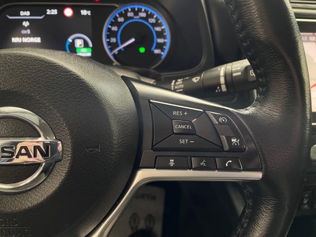 2021 NISSAN LEAF - 24