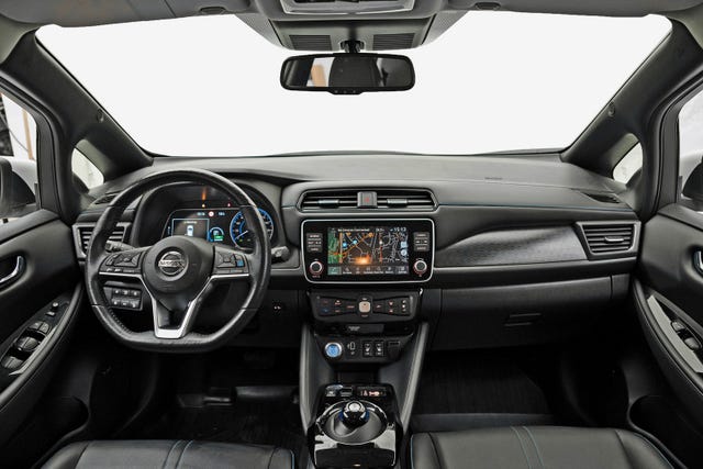 2019 NISSAN LEAF - 12