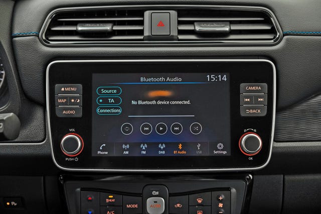 2019 NISSAN LEAF - 17