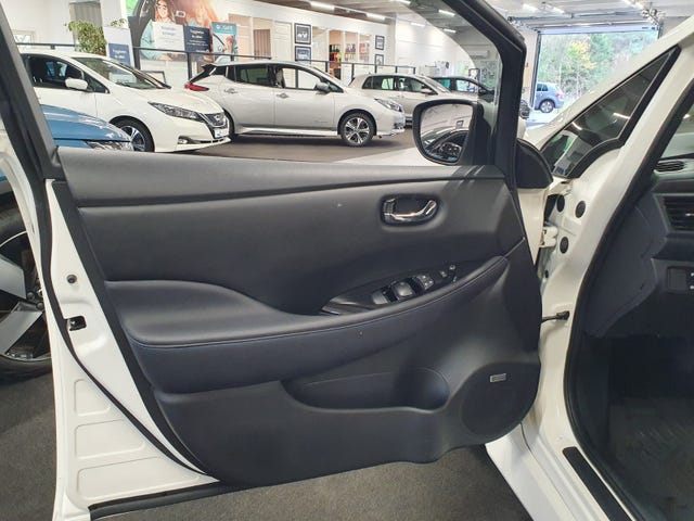SJNFAAZE1U0040768 2019 NISSAN LEAF-5