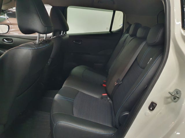 2019 NISSAN LEAF - 17