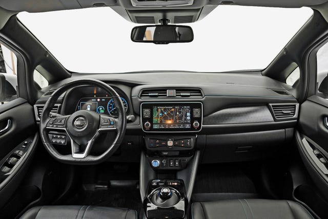 2019 NISSAN LEAF - 12