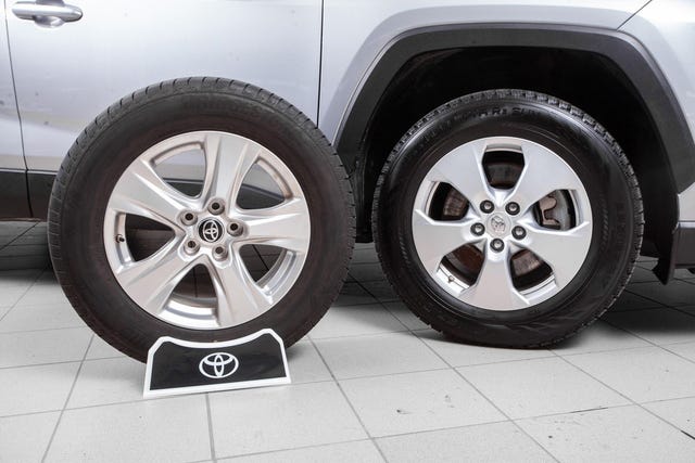 2021 TOYOTA RAV4 - 18