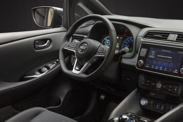 2021 NISSAN LEAF - 14