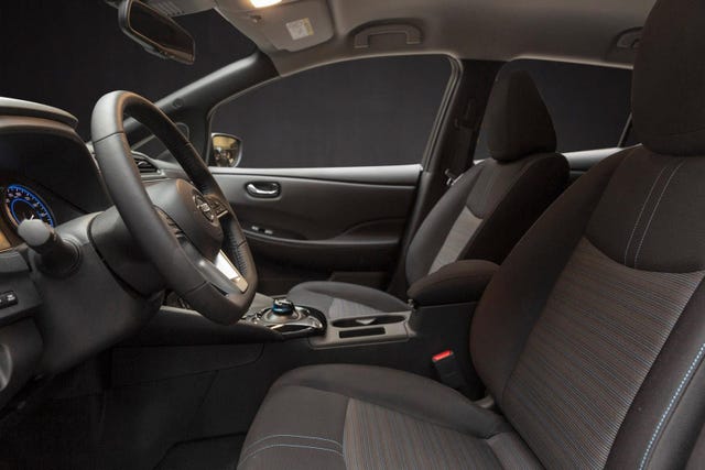 2021 NISSAN LEAF - 11
