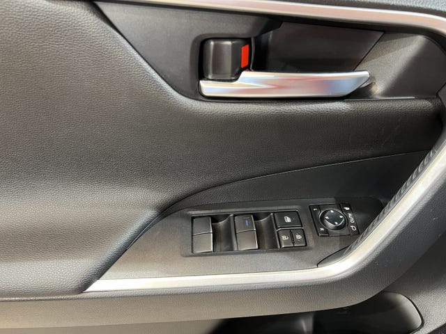 2021 TOYOTA RAV4 - 22