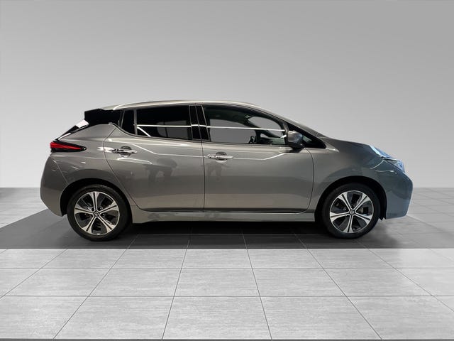 2021 NISSAN LEAF - 11