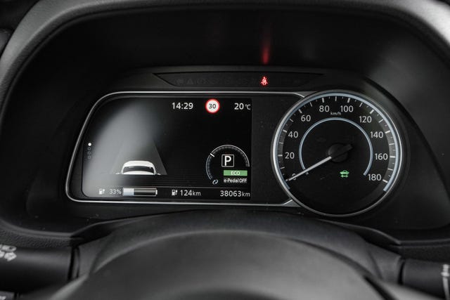 2019 NISSAN LEAF - 10