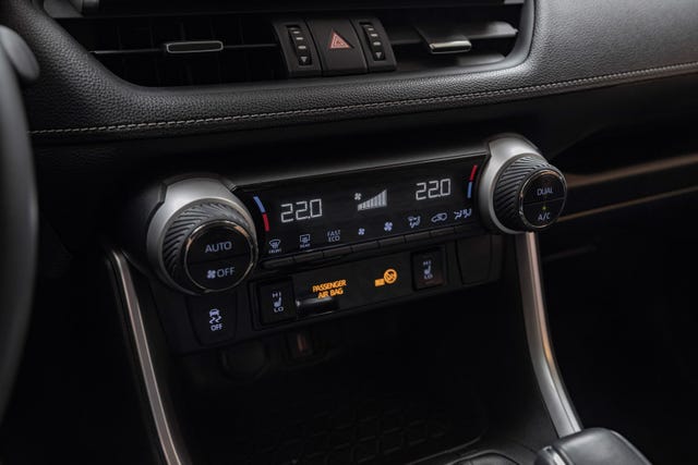 2021 TOYOTA RAV4 - 17