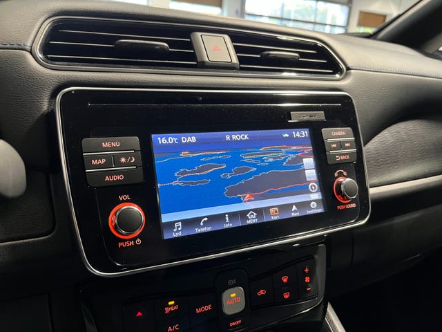 2019 NISSAN LEAF - 18
