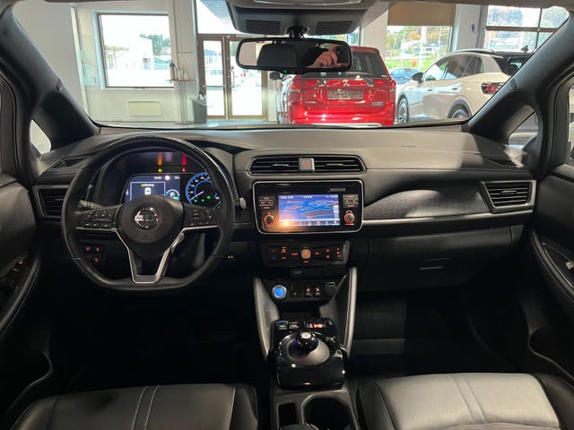 2019 NISSAN LEAF - 11