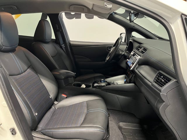 2019 NISSAN LEAF - 8