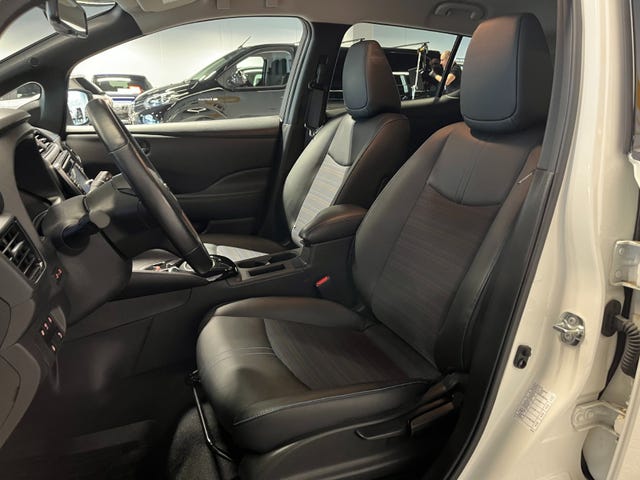 2019 NISSAN LEAF - 9
