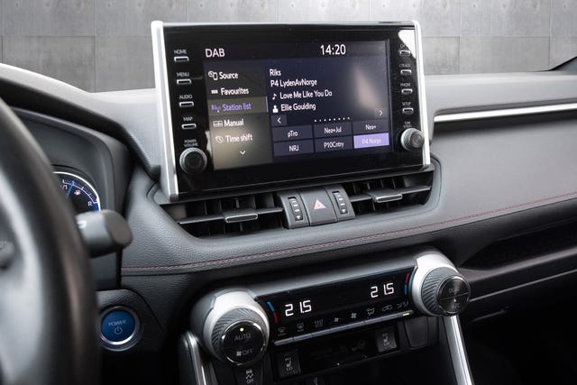 2021 TOYOTA RAV4 - 18
