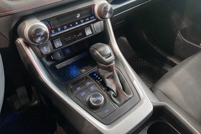 2021 TOYOTA RAV4 - 21