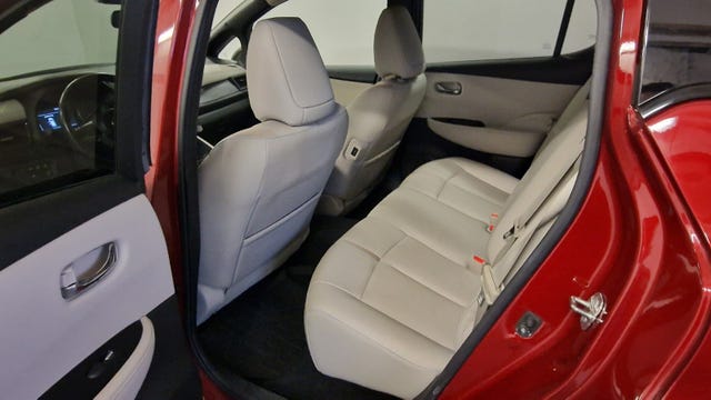 2019 NISSAN LEAF - 12
