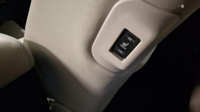 2019 NISSAN LEAF - 13