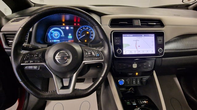 2019 NISSAN LEAF - 10